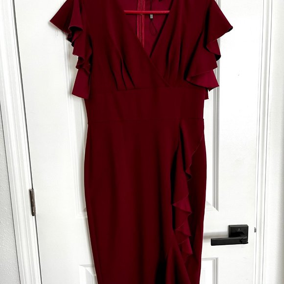 Large Knitee Maroon Dress - Picture 5 of 6